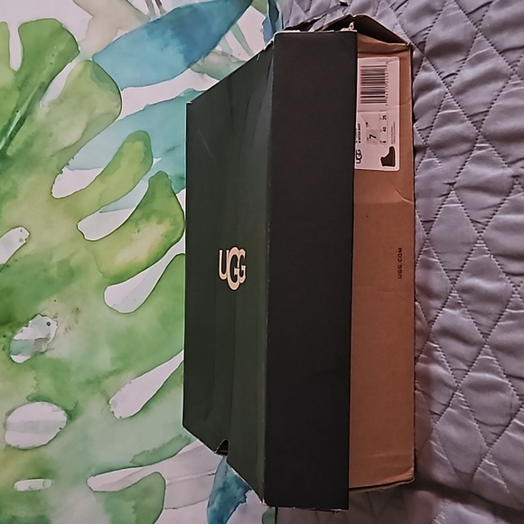 UGG Mens Ritter Boots - Picture 9 of 9